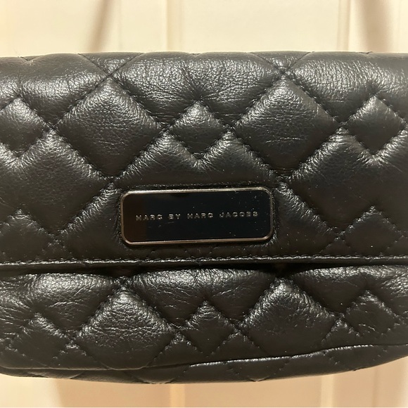 Marc by Marc Jacobs Black Leather Quilted Juli Crossbody - Picture 2 of 7